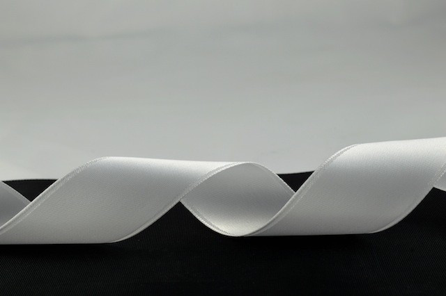 54033 - 15mm White Single Sided Satin x 100 Metre Rolls!