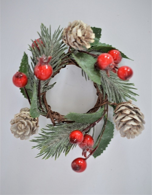 22028 - Holly Leaf, Berries & Pine Cone Wreath.  Measures 11cm in diameter.