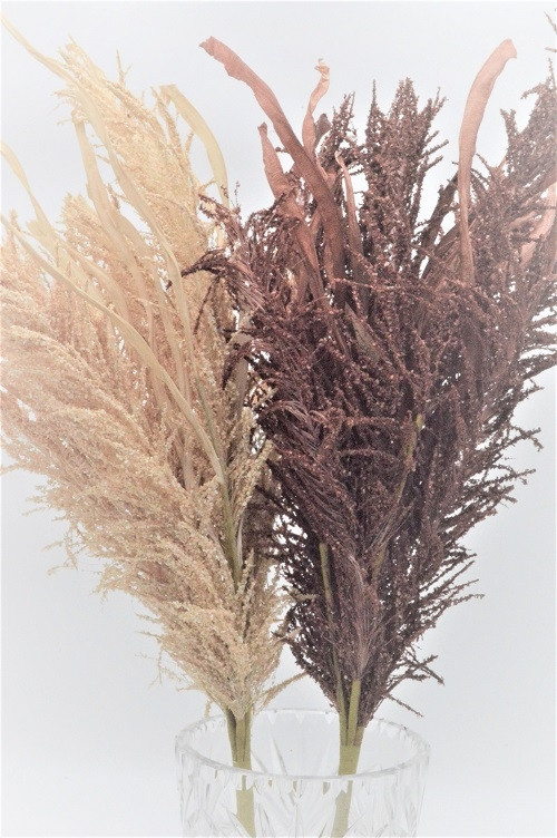 33024 - A beautiful and delicate floral display of leaves and grasses.   Height  60cms ,  Width 15cms  (approx) 