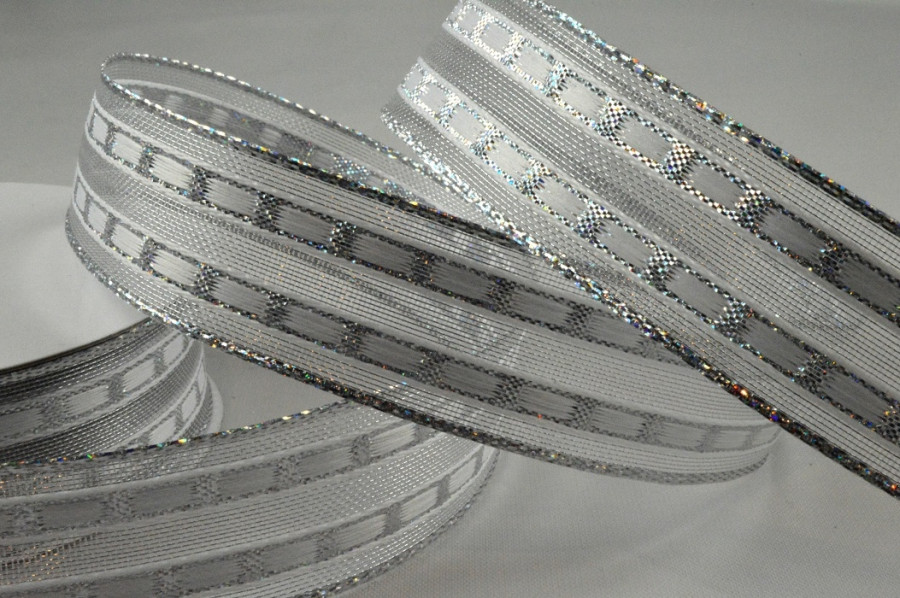 46045 - 25mm Silver Wired Lurex Lined Ribbon x 10 Metre Rolls!