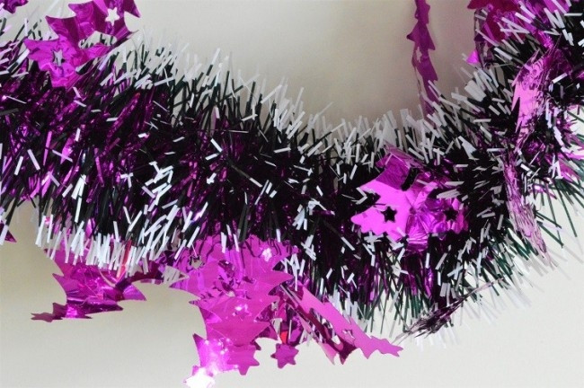Y787 - Pink Triple Coloured Christmas Tree Tinsel x 2 Metre Lengths!