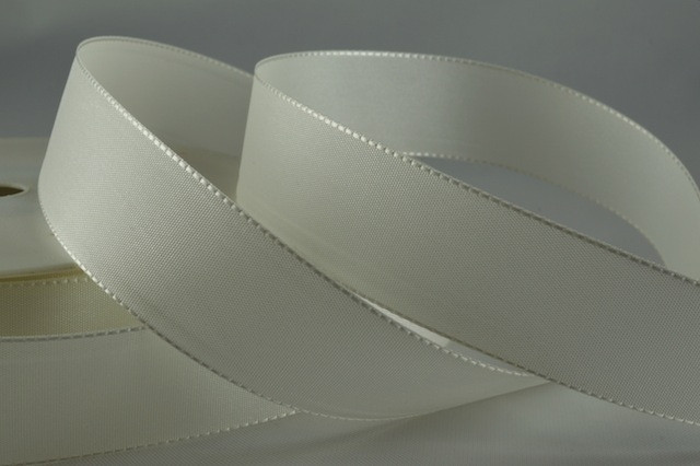 Y727 - 15mm Taffeta Ribbon-15mm-52 Off White-50 Metres