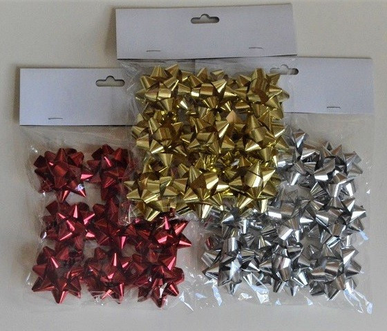 31159 - Gift packs with  9 metallic bows self adhesive 